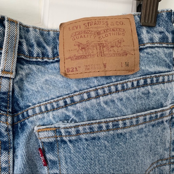 Vintage Levi’s Tapered Leg 521 Jeans - Picture 6 of 7